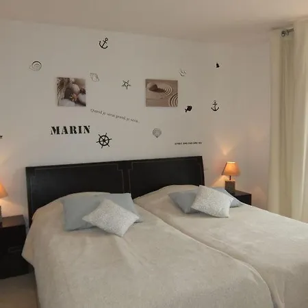 Le Cap D'agde Sleeps 6 Air Con Wifi * Агд