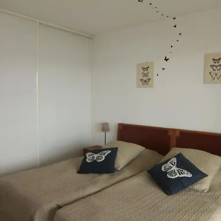 Дом отдыха Le Cap D'agde Sleeps 6 Air Con Wifi *